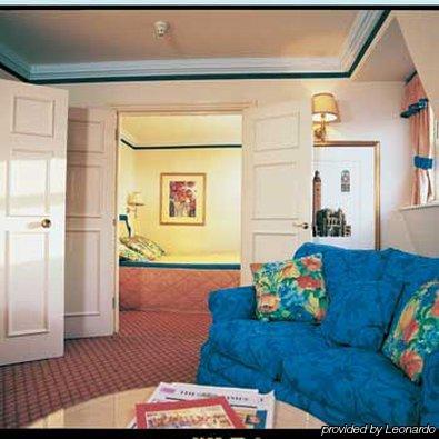 John Howard Hotel ロンドン 部屋 写真
